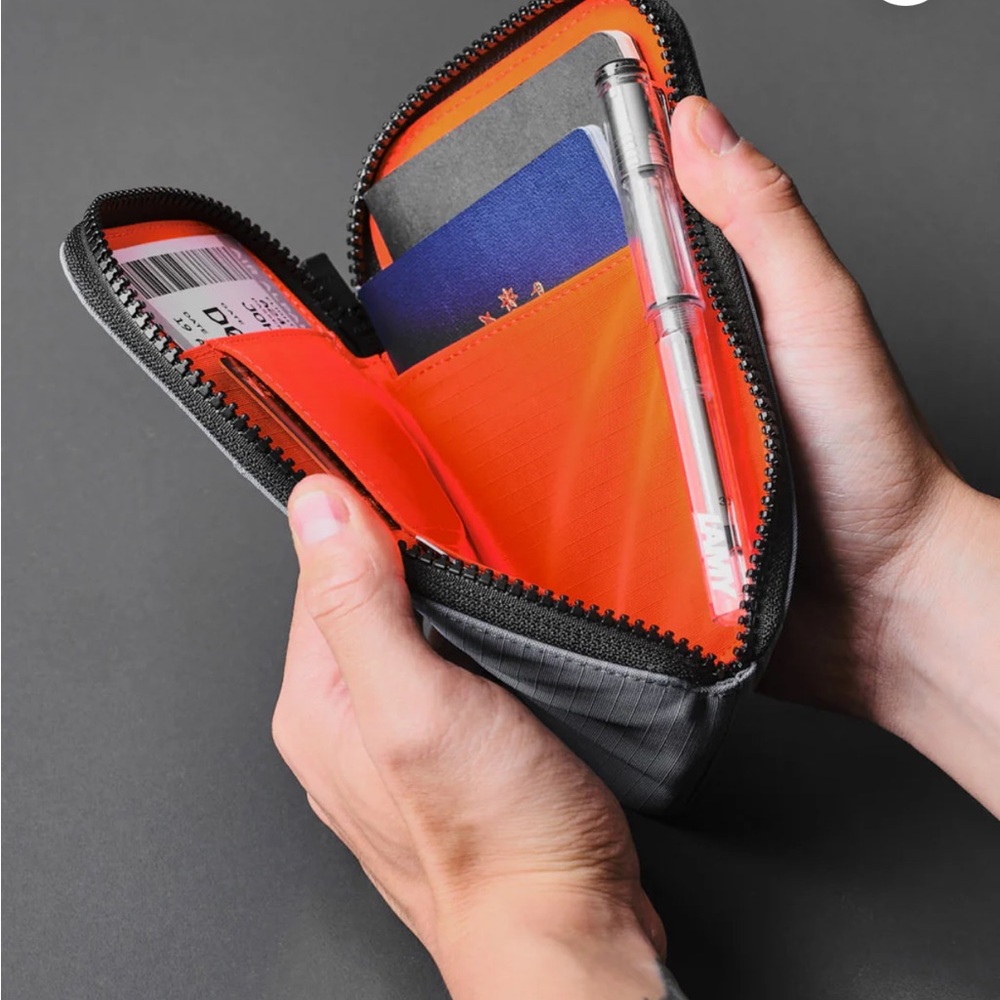 NWT Alpaka Zip Travel Wallet A3 - Picture 5 of 9